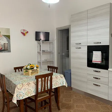 Casa Al Centro, A 30 Metri Dalla * Torre Lapillo