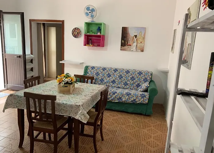 Casa vacanze Casa Al Centro, A 30 Metri Dalla Torre Lapillo